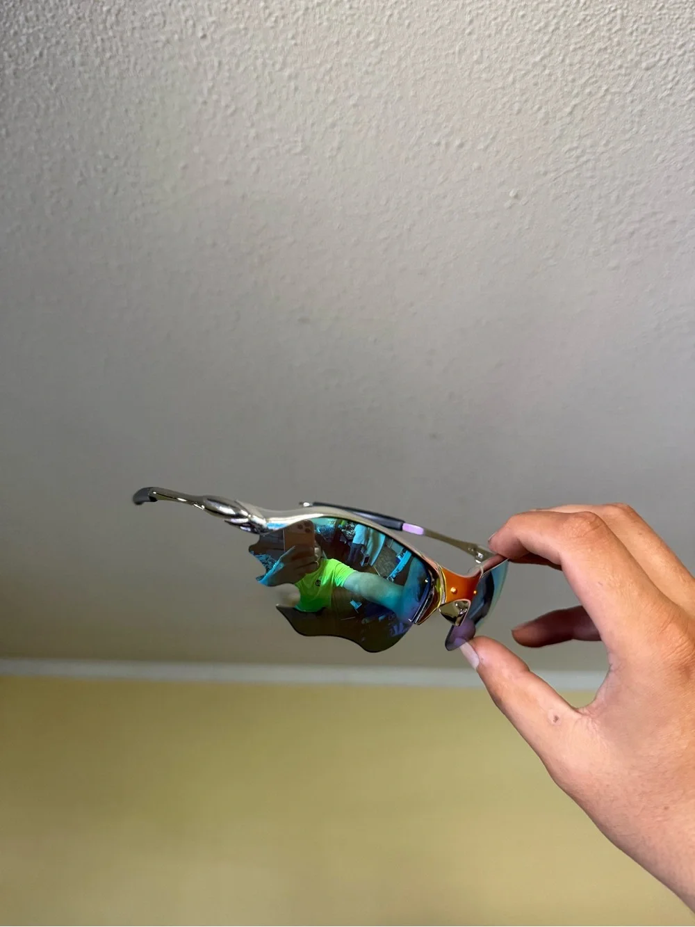 Mirrored Blue-Green Lens Sports Sunglasses - Oakley